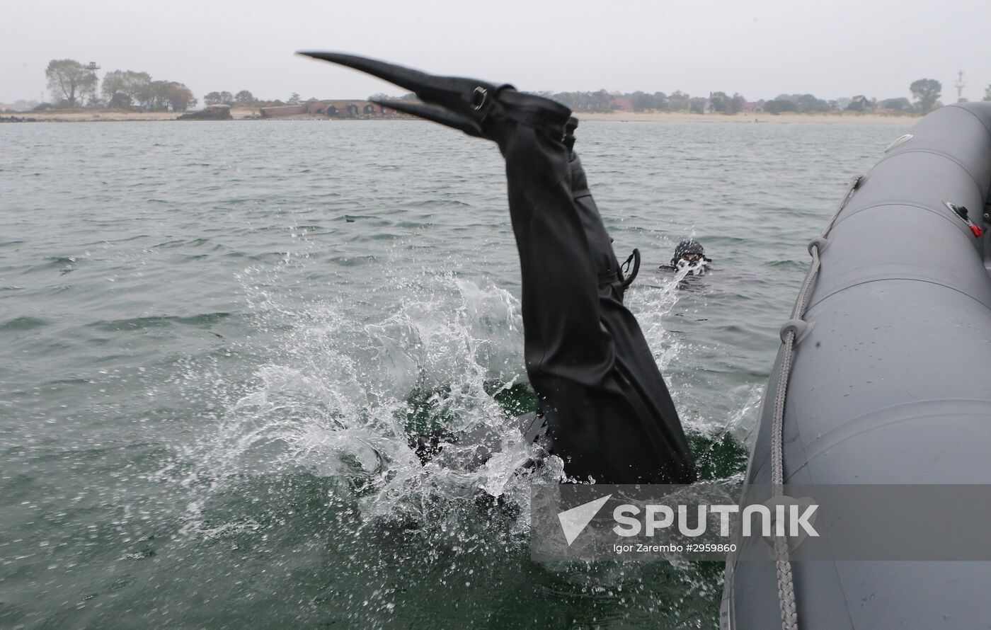 Military swimmers of the Baltic naval base hold training