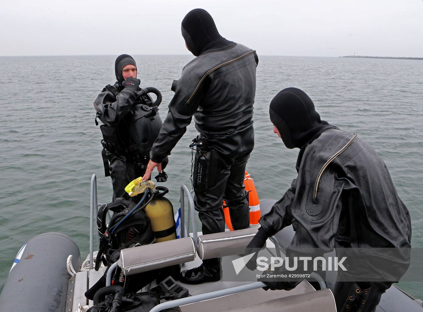Military swimmers of the Baltic naval base hold training