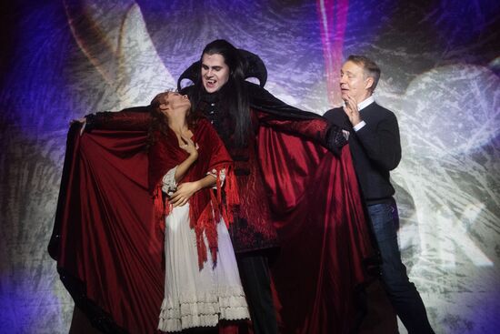 Dance of the Vampires musical rehearsal