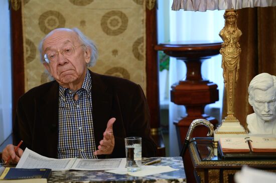 People's Artist of USSR Rozhdestvensky gives master class