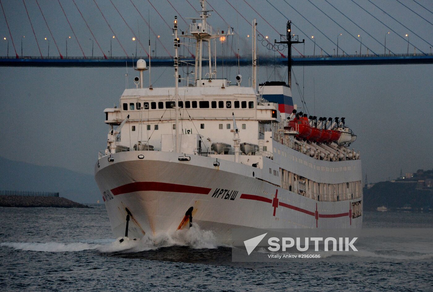 Pacific Fleet's sea rescue service holds drill