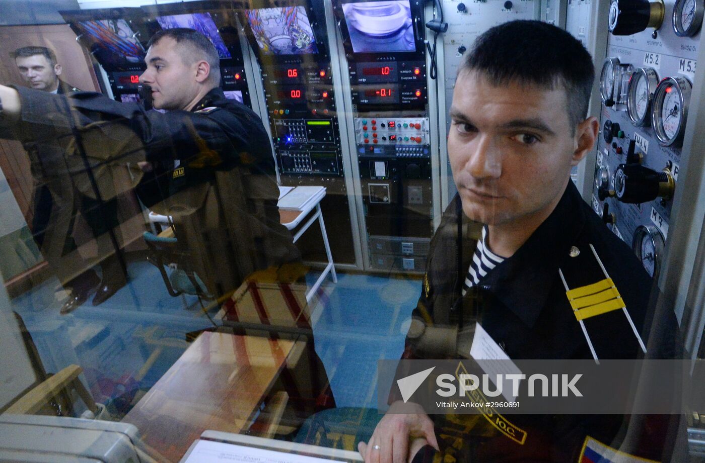 Pacific Fleet's sea rescue service holds drill
