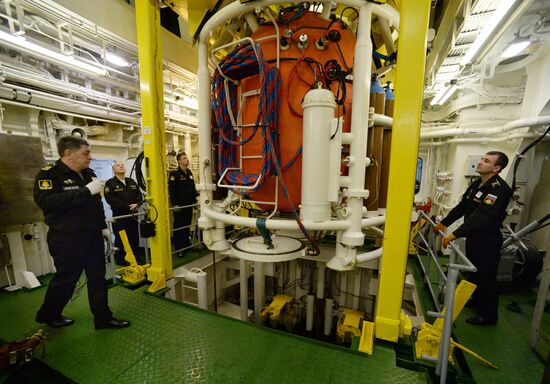 Pacific Fleet's sea rescue service holds drill