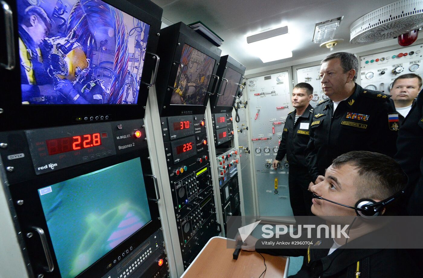 Pacific Fleet's sea rescue service holds drill