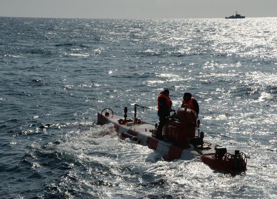 Pacific Fleet's sea rescue service holds drill