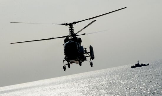 Pacific Fleet's sea rescue service holds drill
