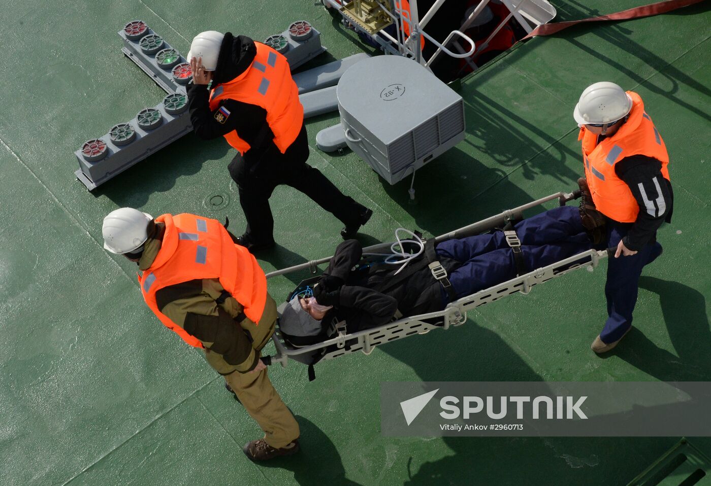 Pacific Fleet's sea rescue service holds drill