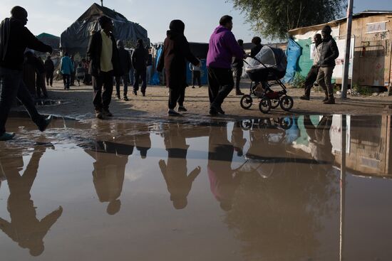 Update on refugee camp in Calais, France