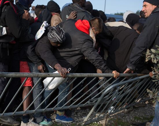 Update on refugee camp in Calais, France
