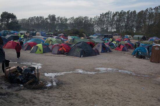 Update on refugee camp in Calais, France