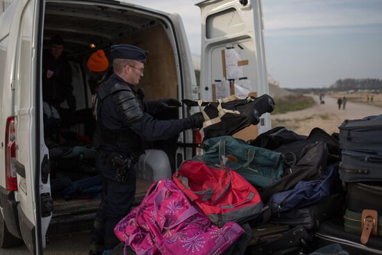 Update on refugee camp in Calais, France