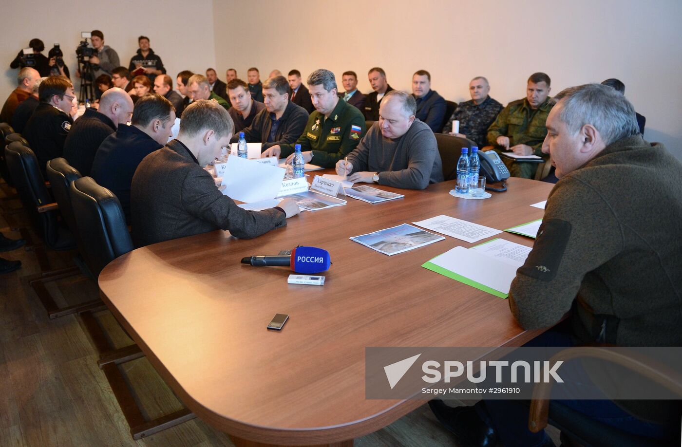 Vice-Prime Minister Dmitry Rogozin visits Vostochny space center