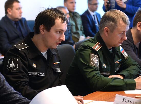 Vice-Prime Minister Dmitry Rogozin visits Vostochny space center