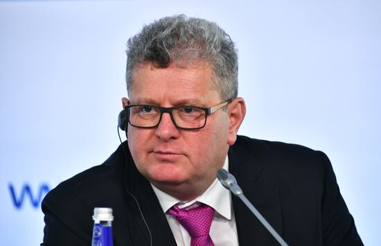 Sergey Lavrov meets with members of the Association of European Businesses