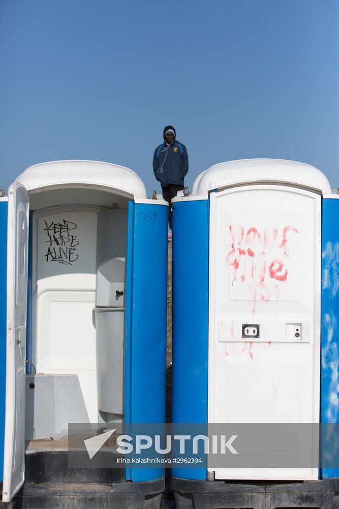 Update on refugee camp in Calais, France