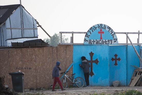 Situation at a refugee camp in Calais, France
