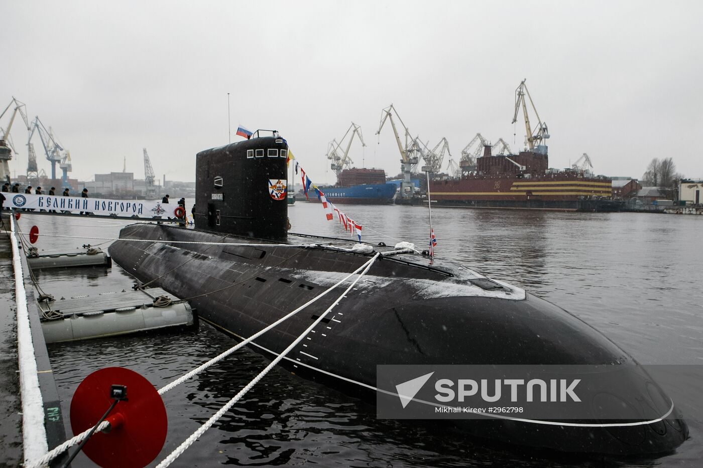 Veliky Novgorod diesel-electric submarine handed over to Russian Navy