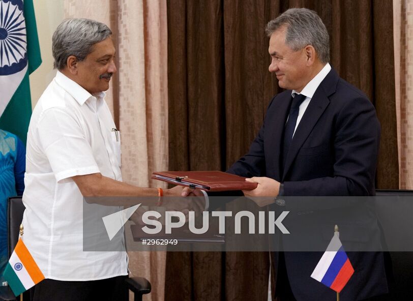 Defense Minister Sergei Shoigu arrives in India to discuss cooperation military industry