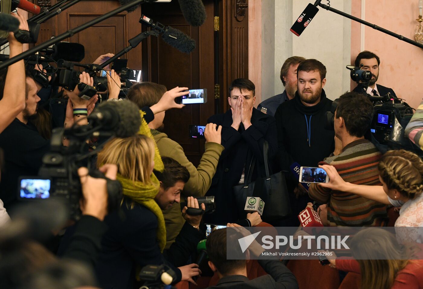 Nadezhda Savchenko arrives in Moscow for appeal hearings on Nikolai Karpyuk and Stanislav Klykh case