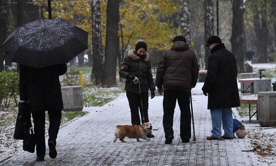 First snow in Moscow