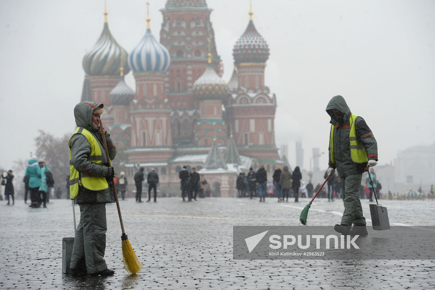 First snow in Moscow