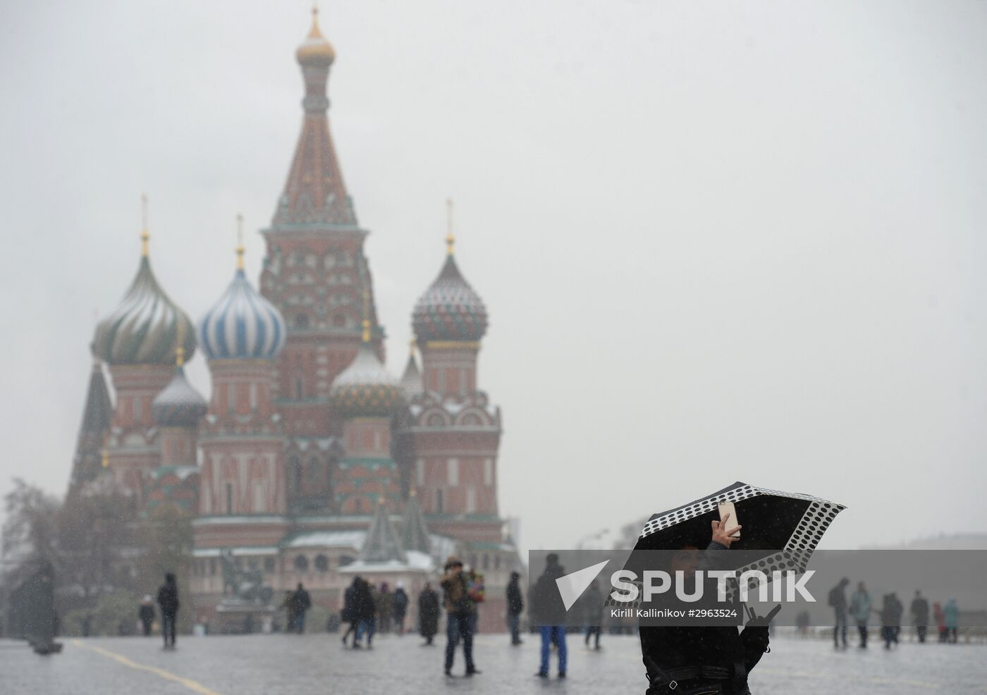 First snow in Moscow