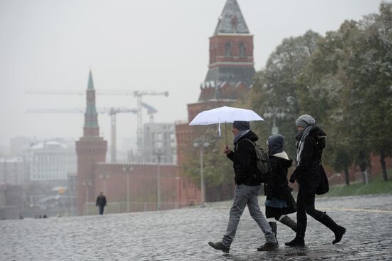 First snow in Moscow