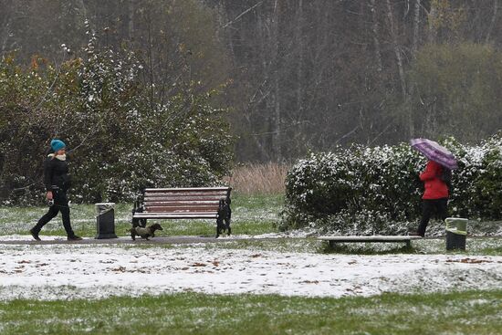 First snow in Moscow