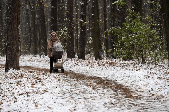 First snow in Moscow
