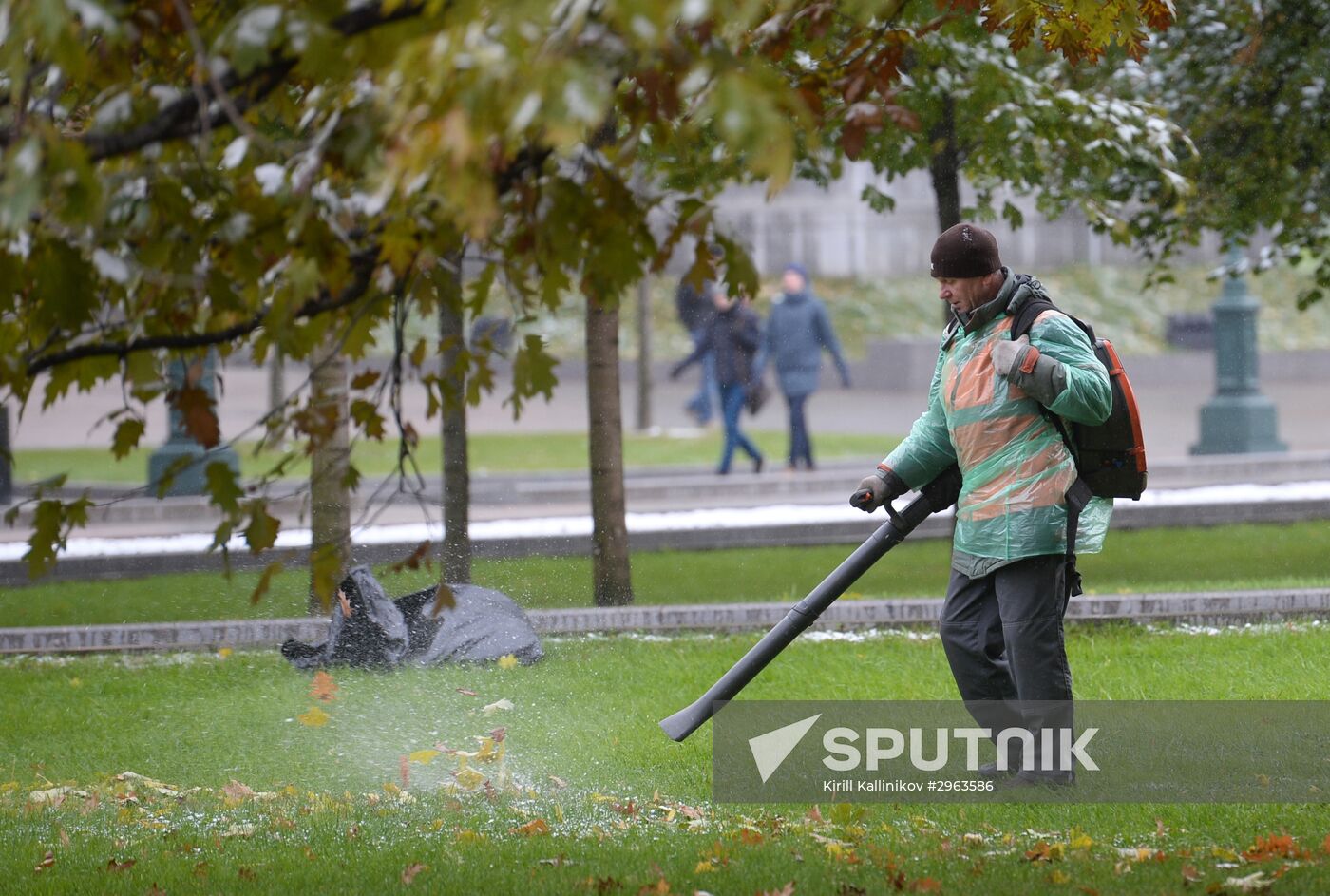 First snow in Moscow