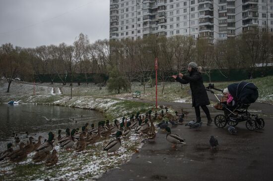 First snow in Moscow