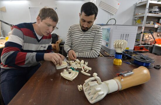 Belarussian young man makes prosthetis for his father