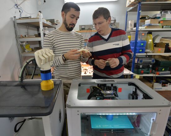 Belarussian young man makes prosthetis for his father