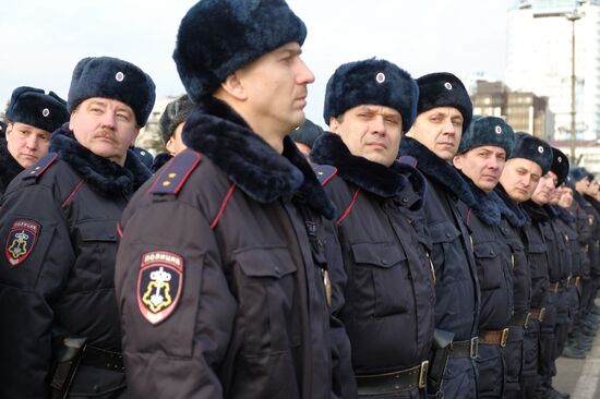 Samara police force hold annual parade on Kuibyshev Square