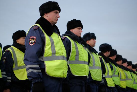 Samara police force hold annual parade on Kuibyshev Square