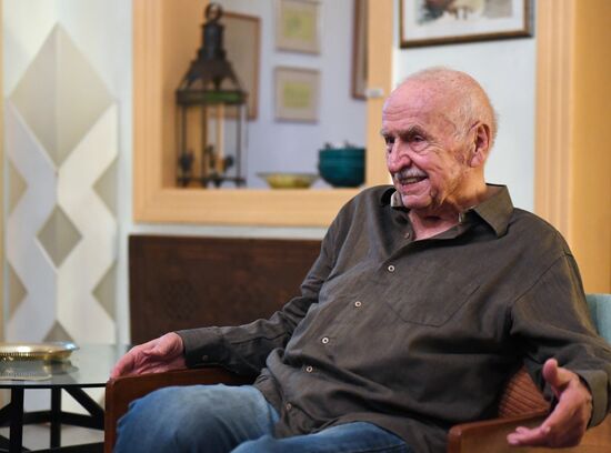 Interview with Russian painter Valentin Serov's grandson Georgy in Beirut