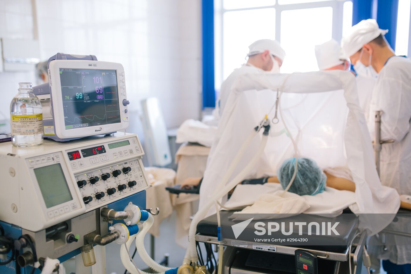 Professor Pyotr Tsarkov gives coloproctology master class at Ivanovo oncology clinic