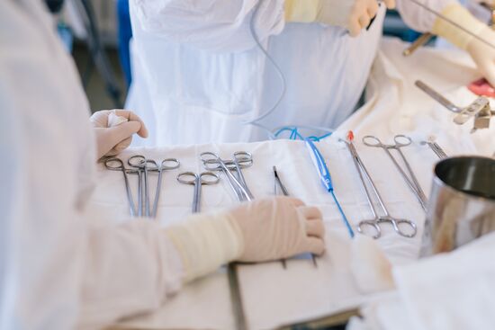 Professor Pyotr Tsarkov gives coloproctology master class at Ivanovo oncology clinic