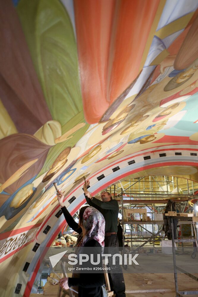 Painting the dome of the Cathedral of Christ the Saviour in Kaliningrad