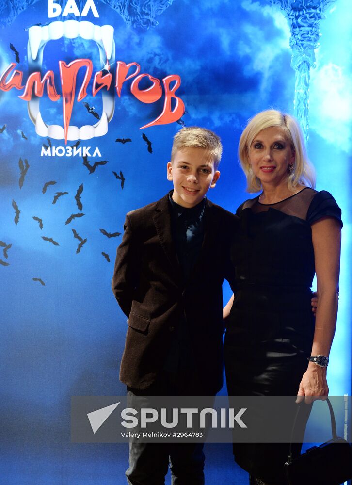 Premiere of Roman Polanski's 'Dance of the Vampires' musical
