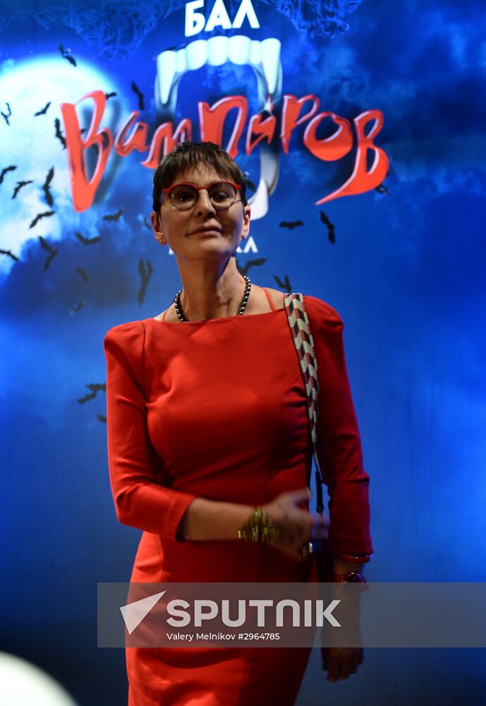 Premiere of Roman Polanski's 'Dance of the Vampires' musical