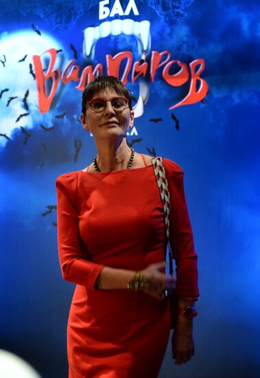 Premiere of Roman Polanski's 'Dance of the Vampires' musical