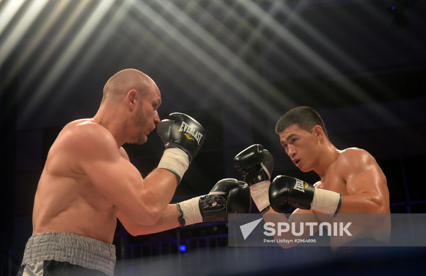 Boxing. Dmitry Bivol vs. Evgueny Makhteyenko