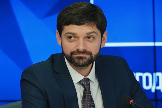 Roundtable entitled "Crimea: An Open Podium"