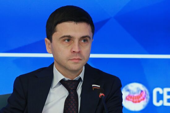 Roundtable entitled "Crimea: An Open Podium"