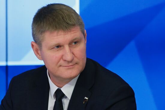Roundtable entitled "Crimea: An Open Podium"