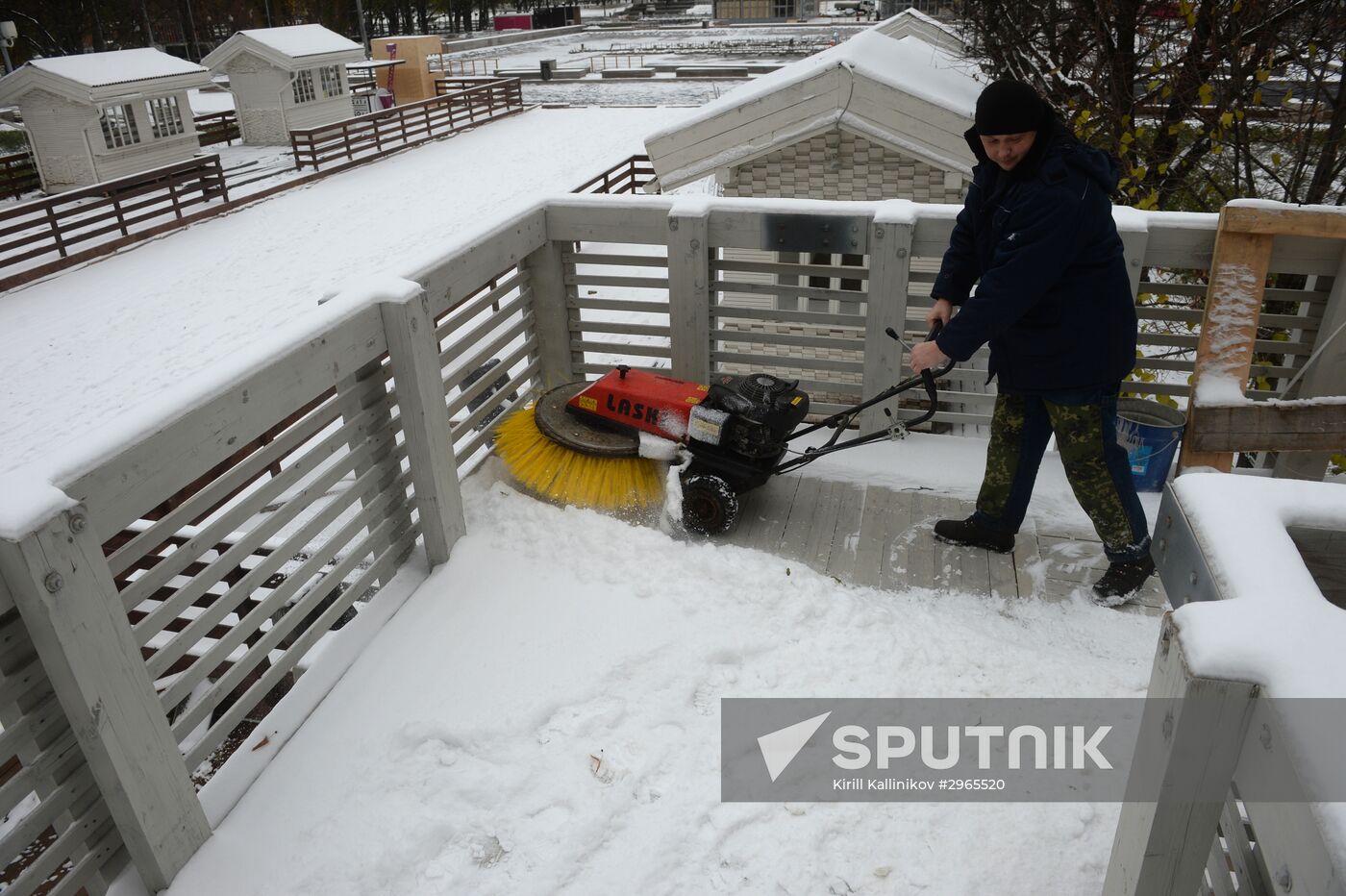Getting Gorki Park skating rink ready for winter