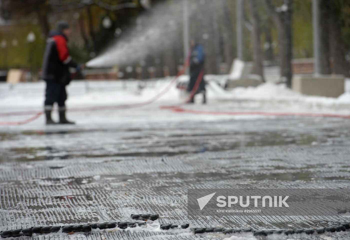 Getting Gorki Park skating rink ready for winter