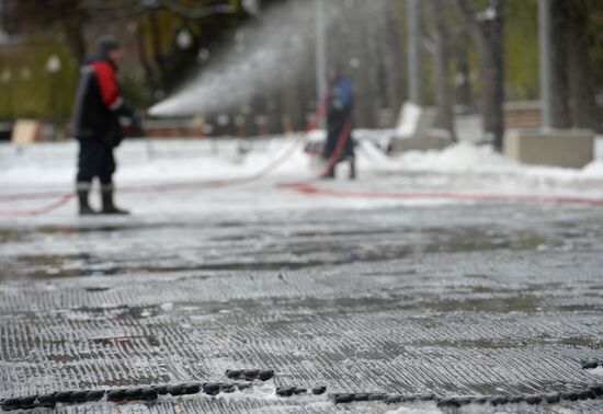 Getting Gorki Park skating rink ready for winter