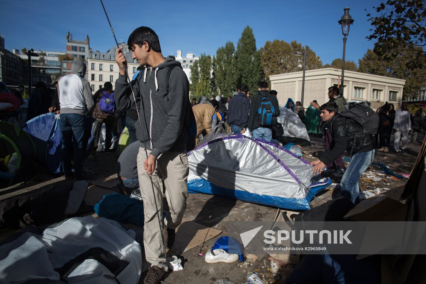 Situation at a Paris refugee camp